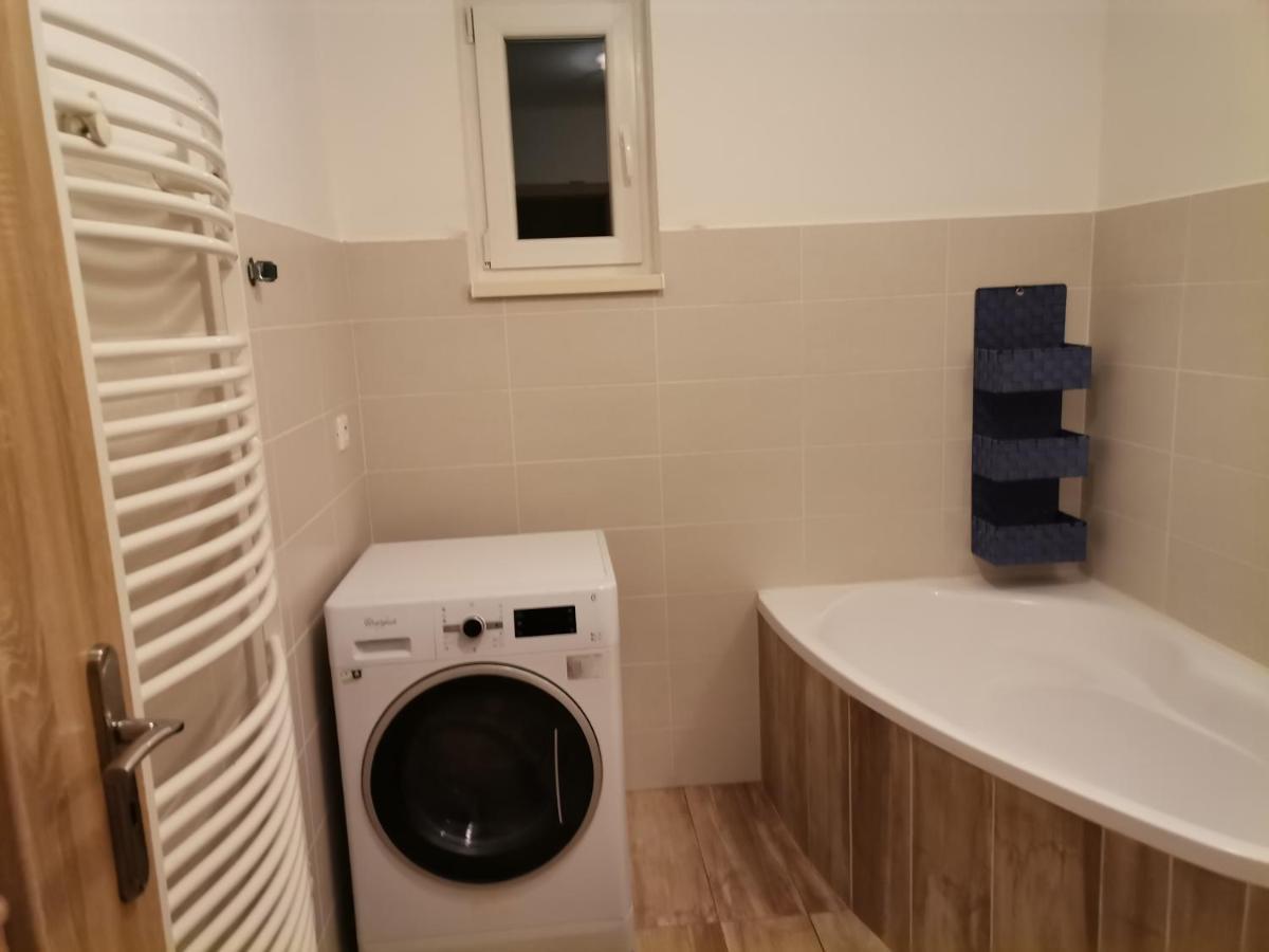 Apartman Family S Vyhladom Na Choc ลุคชกี ภายนอก รูปภาพ
